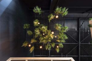 Plafond Vegetal Suspendu Vegetal Design Tendance Deco Restaurant